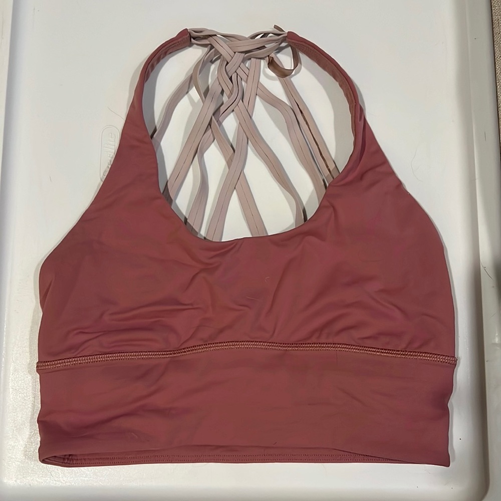 Lululemon sports bra size 4